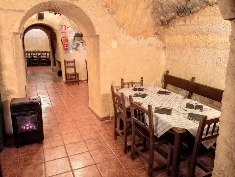 Bodega restaurante cerrado hasta nueva gerencia