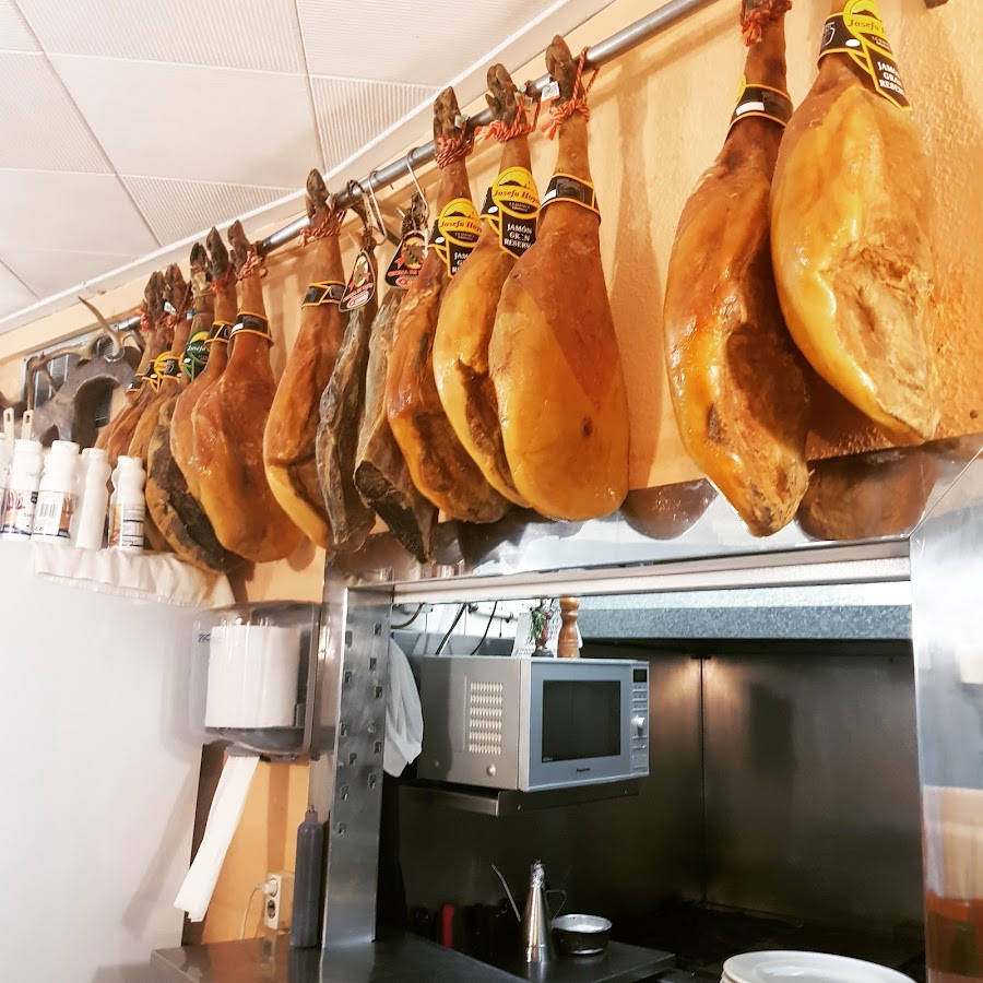 Jamones y Embutidos Josefa Hoyos S L