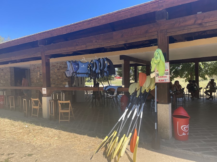 Merendero Lago Carucedo