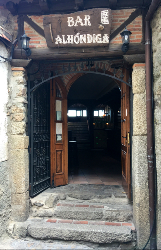 BAR ALHÓNDIGA.