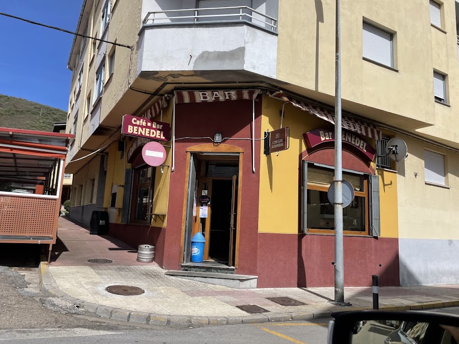 Bar Benedel
