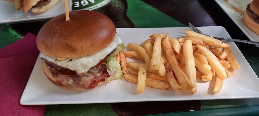 Bar Las Piscinas Paradinas de San Juan 2025