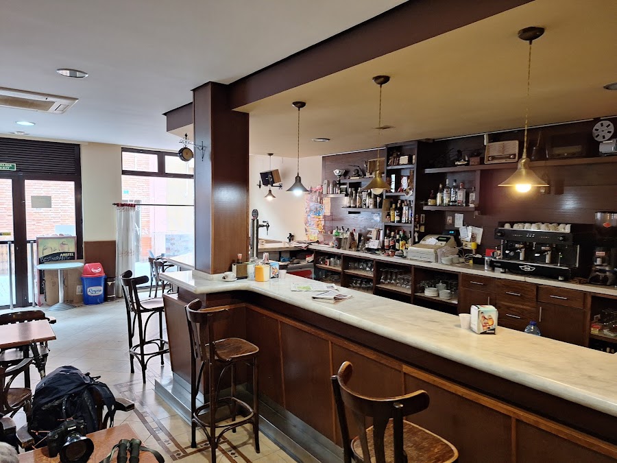 El Puente Restaurante