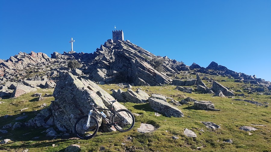 Pico Cervero (1465 m.)