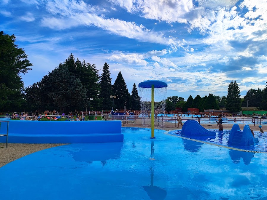 Piscinas Municipales de La Bañeza