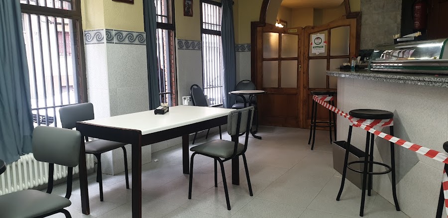 Restaurante Mesón Oeste Bar