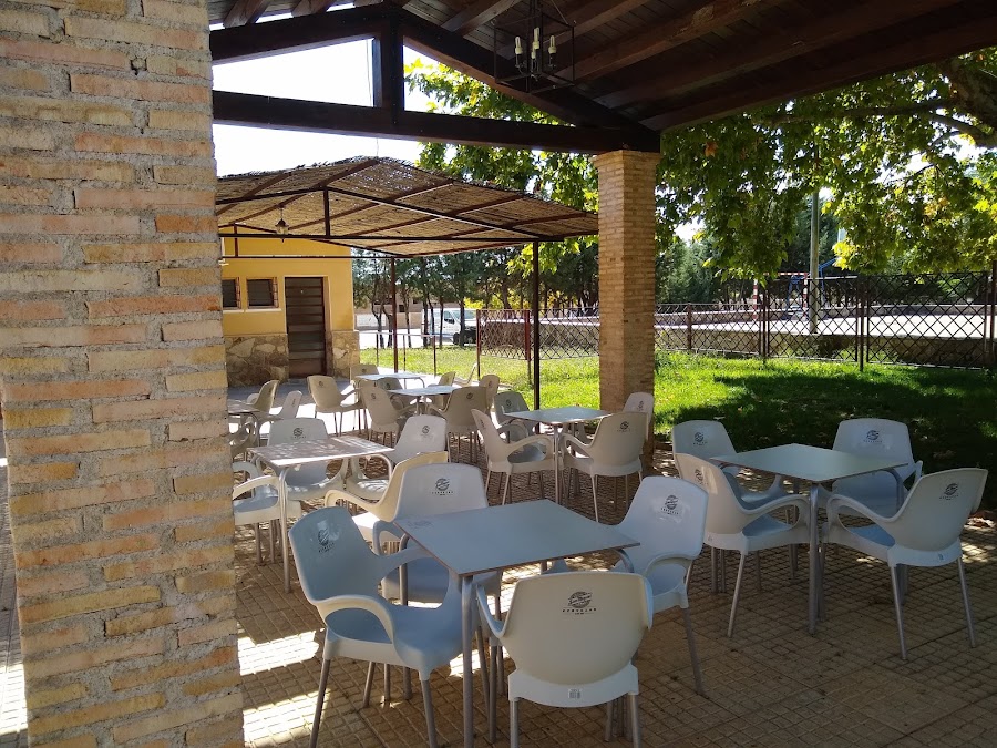 Restaurante piscinas de Cilleros